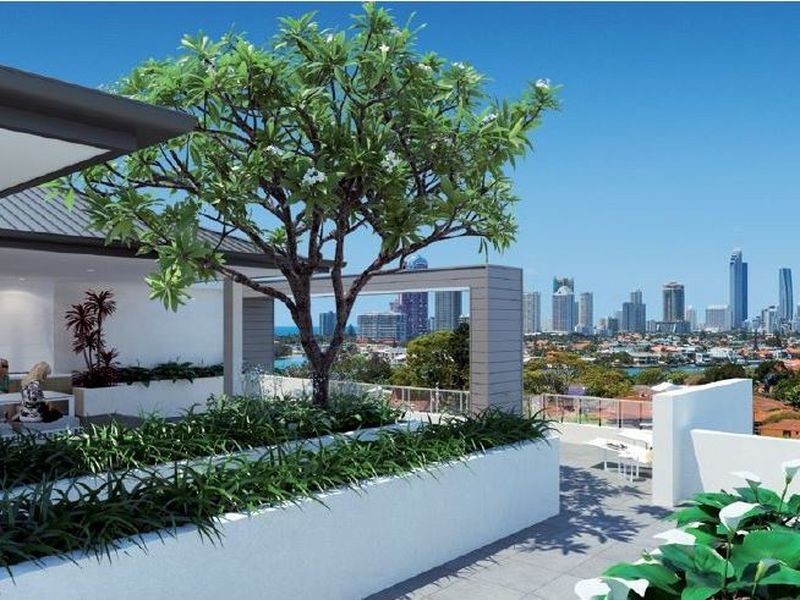 SOUTH HAMP 8 Waverley Street, Southport QLD 4215