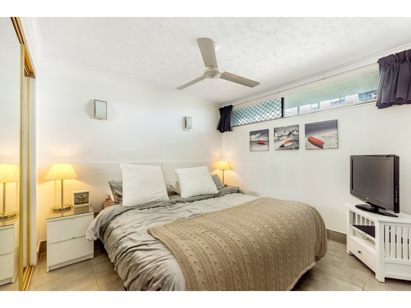 604/40 Surf Parade, Broadbeach QLD 4218