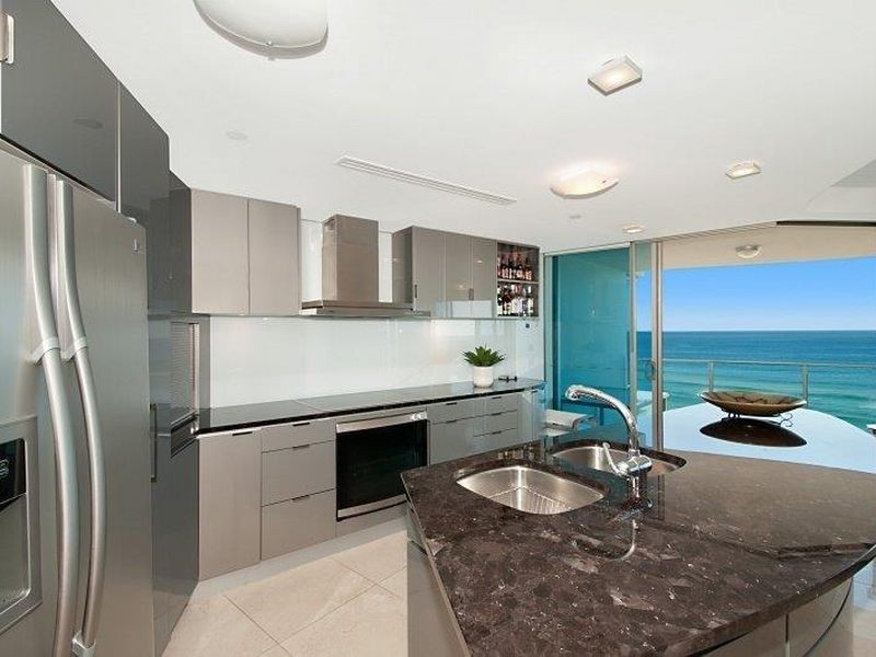 Broadbeach QLD 4218