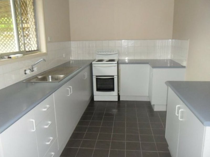 10 Okinya Street, Biggera Waters QLD 4216