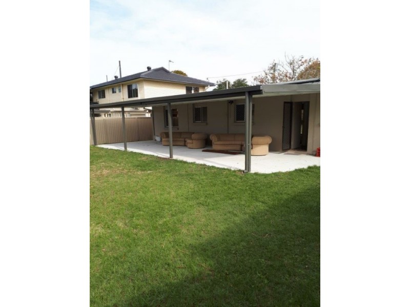 10 Okinya Street, Biggera Waters QLD 4216