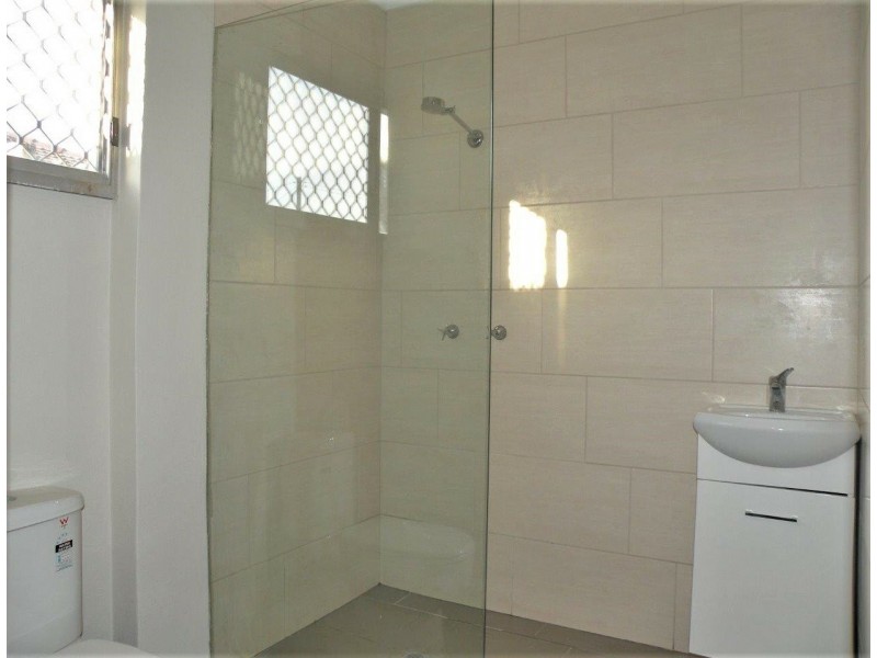 10 Okinya Street, Biggera Waters QLD 4216