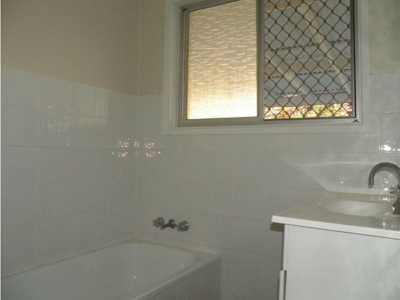 10 Okinya Street, Biggera Waters QLD 4216