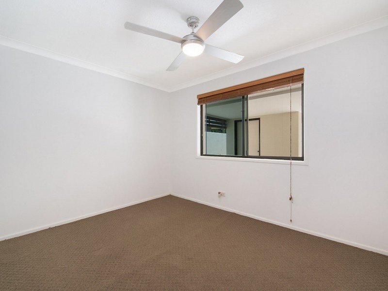 6 Tiwi Street, Sorrento QLD 4217