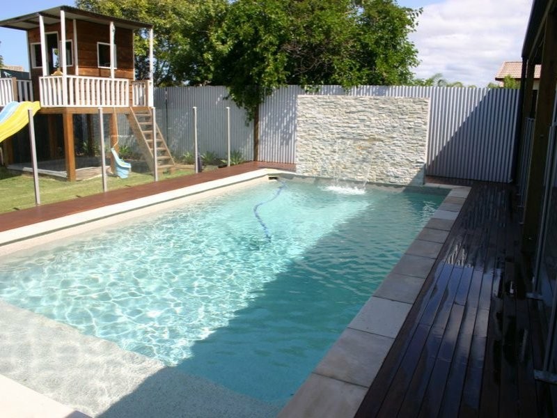 14 Collins Crescent, Benowa QLD 4217