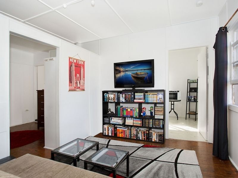 15 Haig Street, Coolangatta QLD 4225