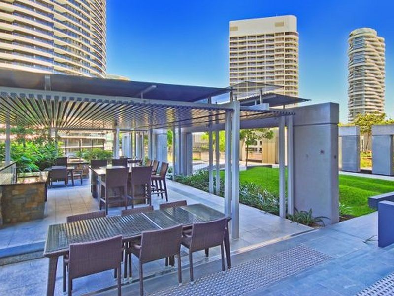 701/1 Oracle Boulevard, Broadbeach QLD 4218