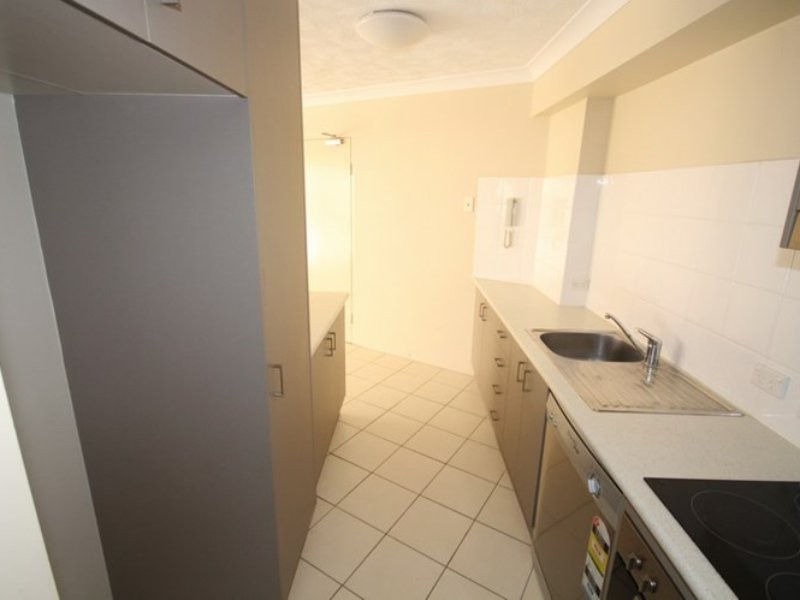 2/17 Lather Street, Southport QLD 4215