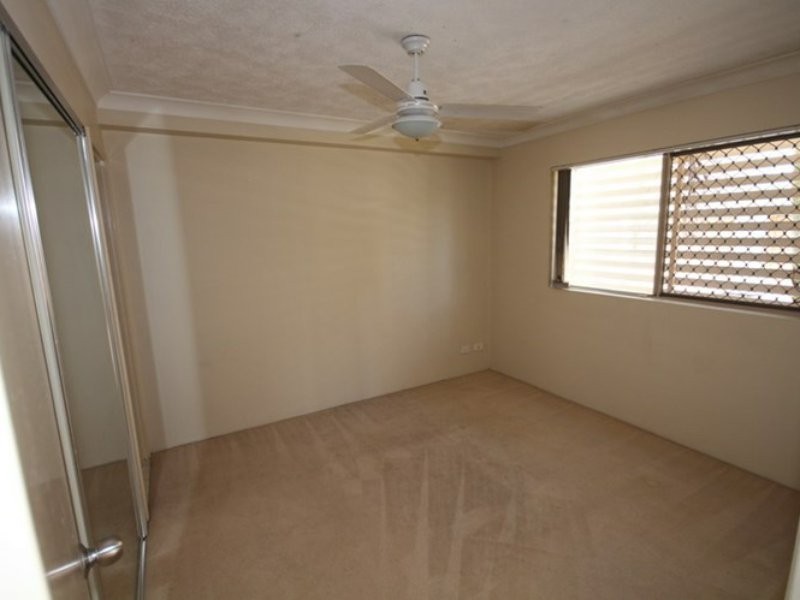 2/17 Lather Street, Southport QLD 4215