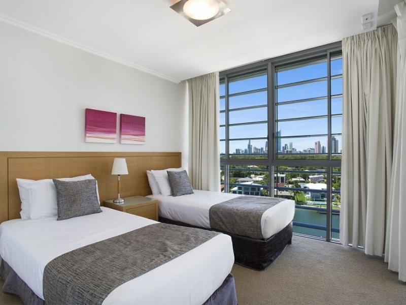 2804/33 T E Peters Drive, Broadbeach Waters QLD 4218