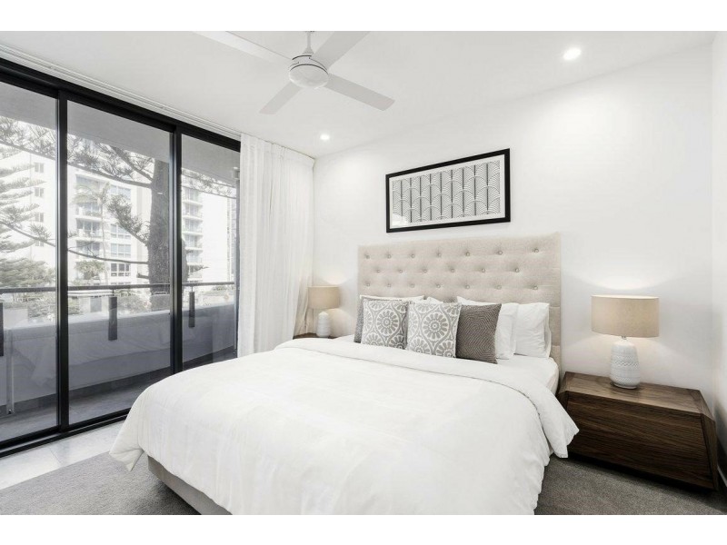 101/95 Old Burleigh Road, Broadbeach QLD 4218