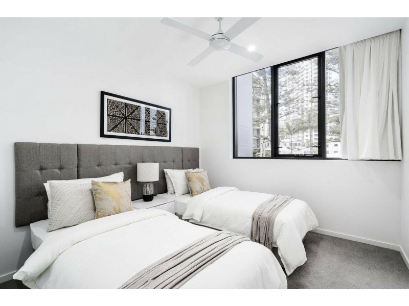 101/95 Old Burleigh Road, Broadbeach QLD 4218