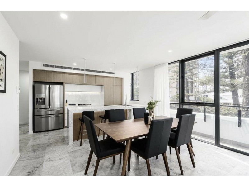101/95 Old Burleigh Road, Broadbeach QLD 4218