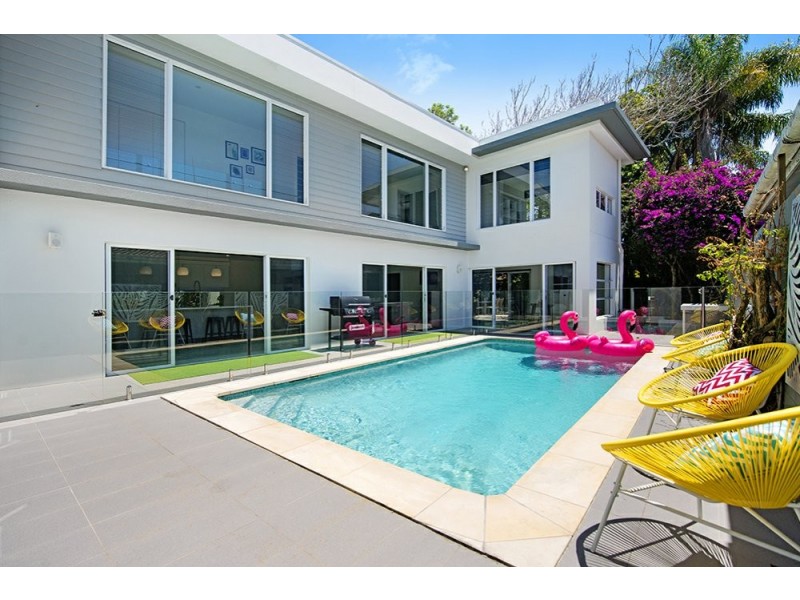 51 Amalfi Drive, Isle Of Capri QLD 4217