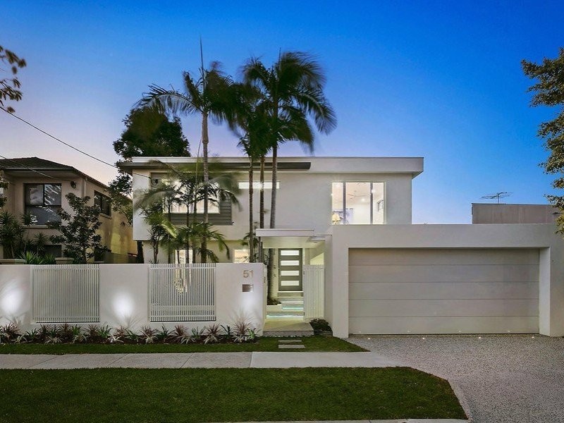 51 Amalfi Drive, Isle Of Capri QLD 4217