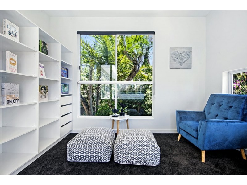 51 Amalfi Drive, Isle Of Capri QLD 4217