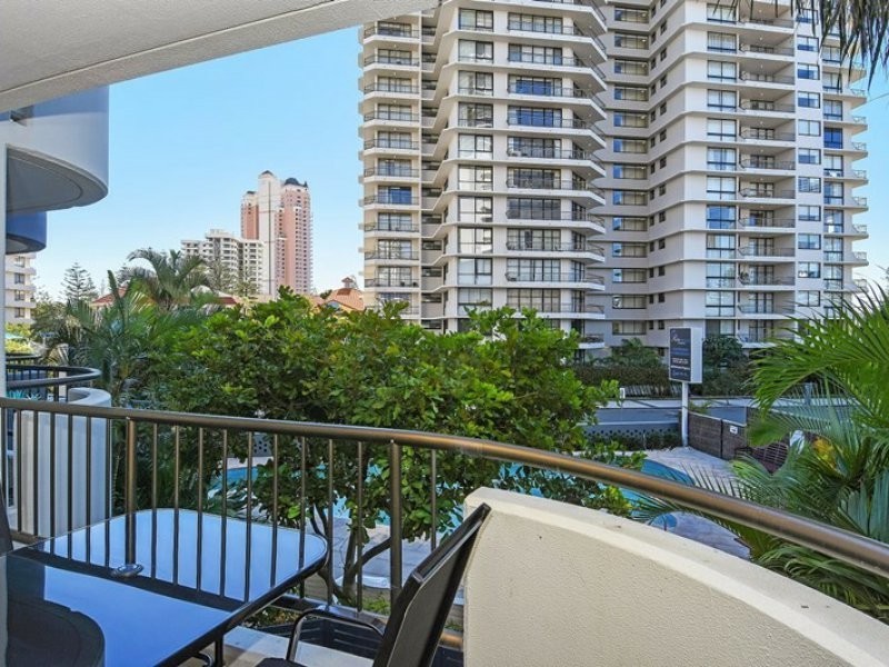201/8 Albert Avenue, Broadbeach QLD 4218