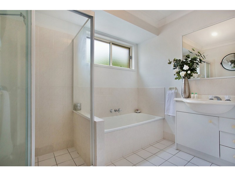 22 Misty Court, Varsity Lakes QLD 4227
