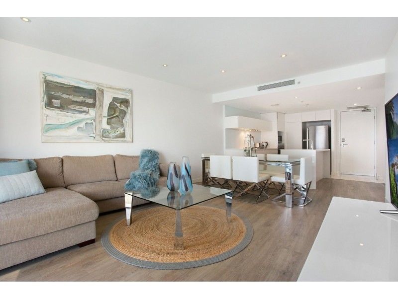 21306/21 Elizabeth Avenue, Broadbeach QLD 4218