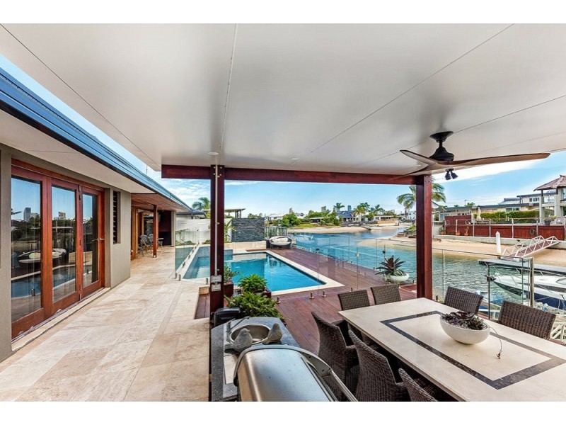 146 Monaco Street, Broadbeach Waters QLD 4218