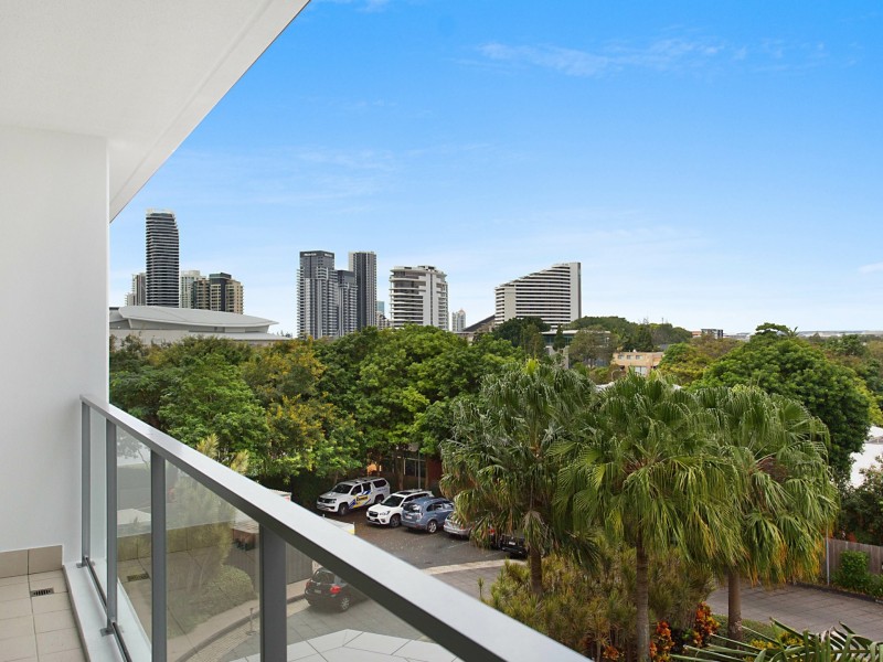 2313/33 T E Peters Drive, Broadbeach Waters QLD 4218