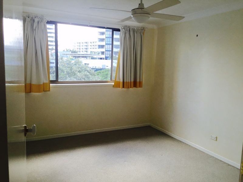 12/8 Queensland Avenue, Broadbeach QLD 4218