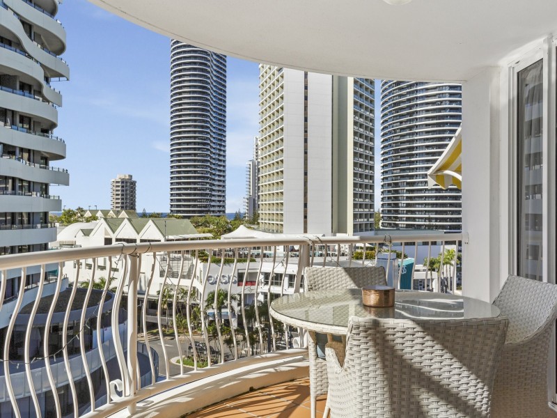 1809/24-26 Queensland Avenue, Broadbeach QLD 4218