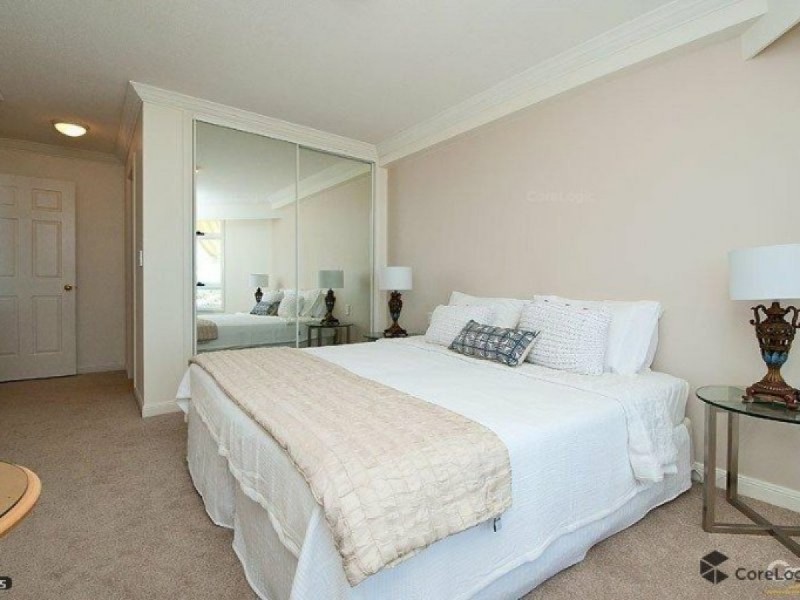 1811/24-26 Queensland Avenue, Broadbeach QLD 4218