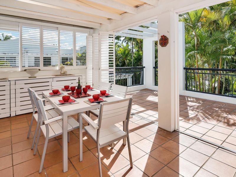 6/100 Cotlew St East, Southport QLD 4215