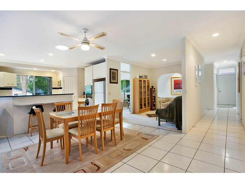 23 Evans Drive, Benowa QLD 4217