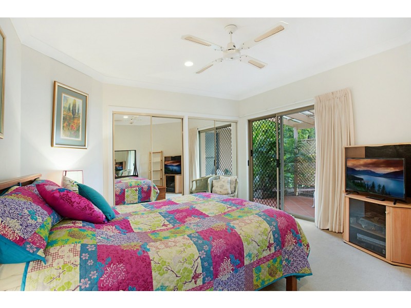 23 Evans Drive, Benowa QLD 4217