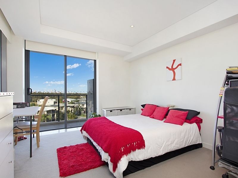 161/135 Lakelands Drive, Merrimac QLD 4226