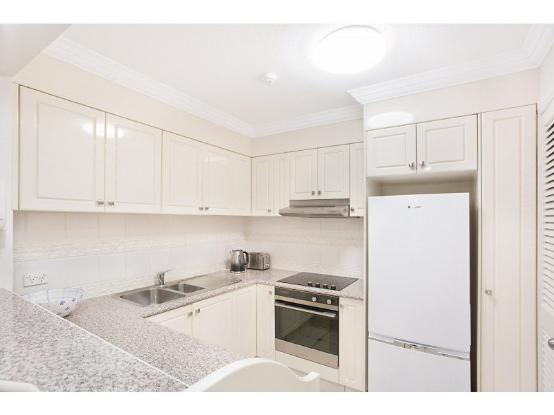 2205/24-26 Queensland Avenue, Broadbeach QLD 4218