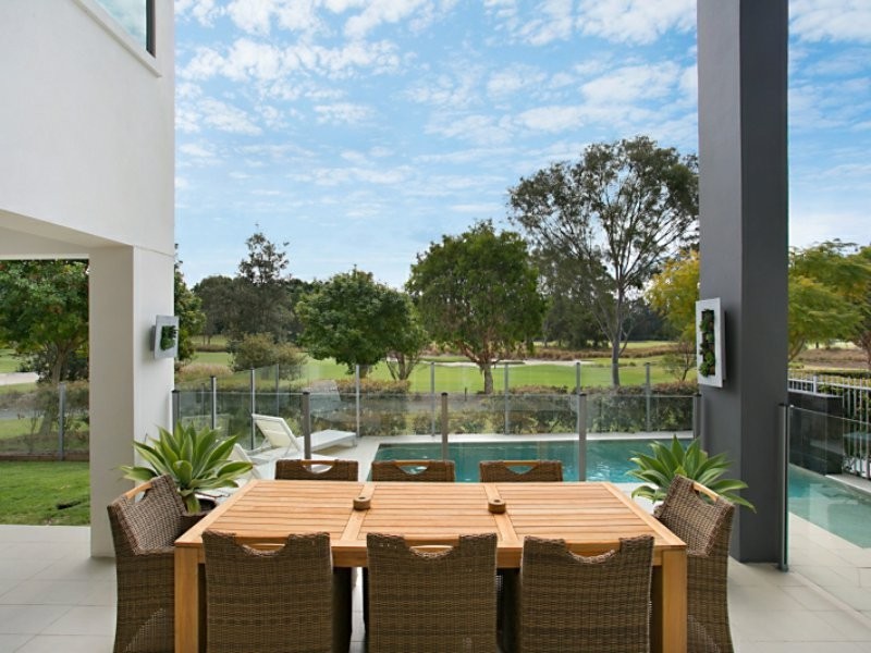 44 Lakelands Drive, Merrimac QLD 4226