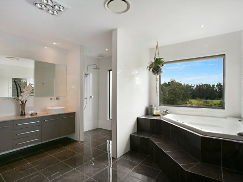 44 Lakelands Drive, Merrimac QLD 4226