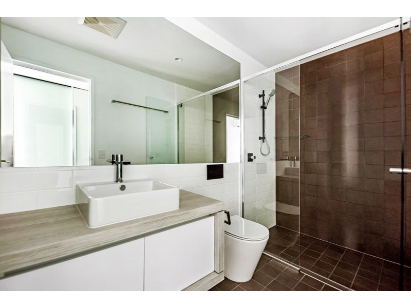 82/70 The Esplanade, Burleigh Heads QLD 4220