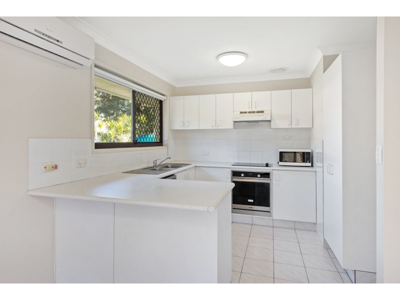 2/12 Wildwood Court, Surfers Paradise QLD 4217