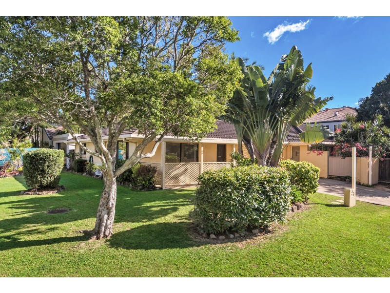 2/12 Wildwood Court, Surfers Paradise QLD 4217