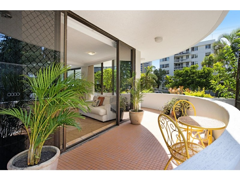 1/219 Surf Parade, Broadbeach QLD 4218
