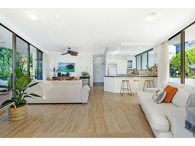 1/219 Surf Parade, Broadbeach QLD 4218