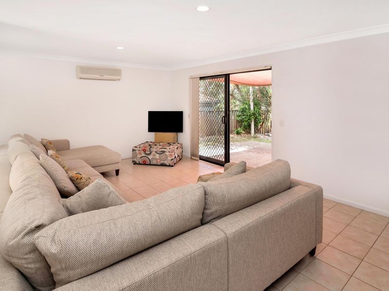 31 Langport Parade, Mudgeeraba QLD 4213