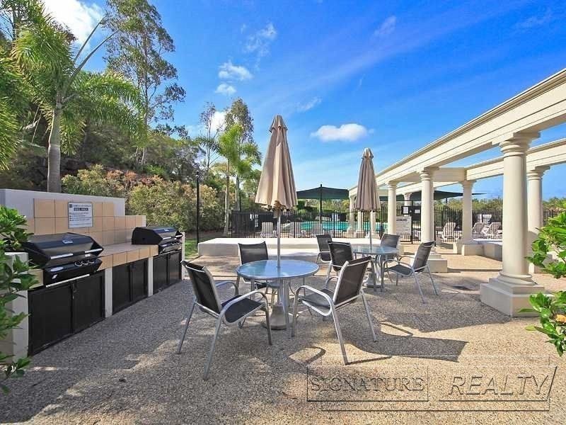 31 Langport Parade, Mudgeeraba QLD 4213