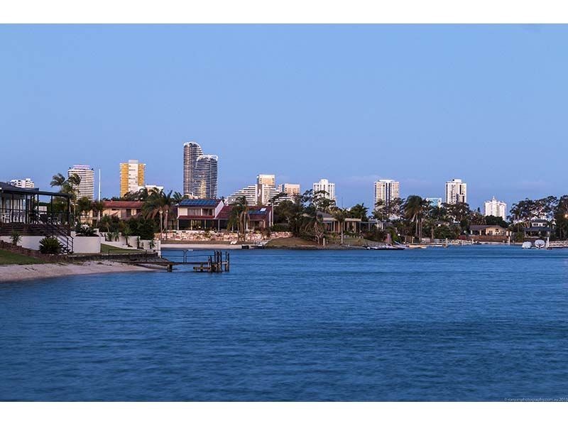 8 Yunga Court, Broadbeach Waters QLD 4218