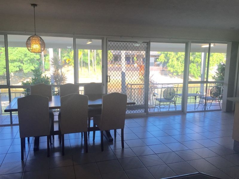 8 Key West, Broadbeach Waters QLD 4218