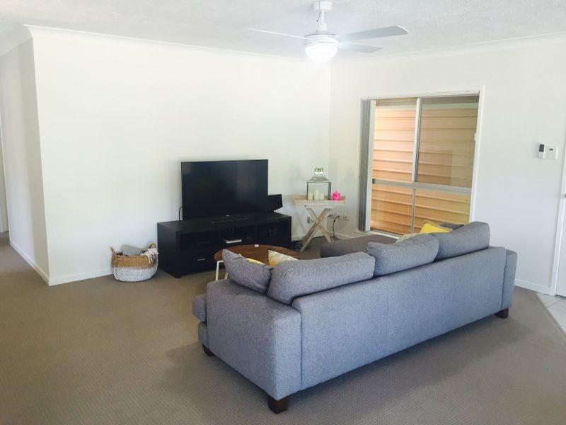 8 Key West, Broadbeach Waters QLD 4218