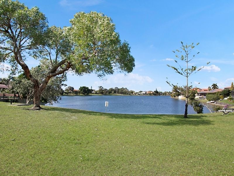 23 Wild Duck Drive, Mermaid Waters QLD 4218