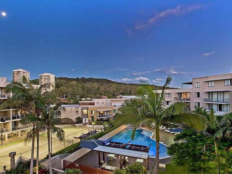 2056/1 Ocean Street, Burleigh Heads QLD 4220