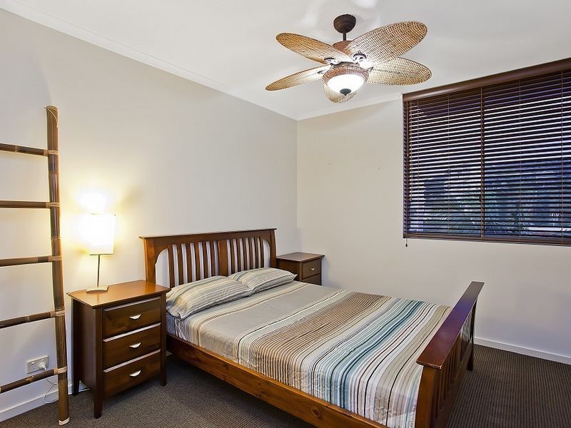 2056/1 Ocean Street, Burleigh Heads QLD 4220