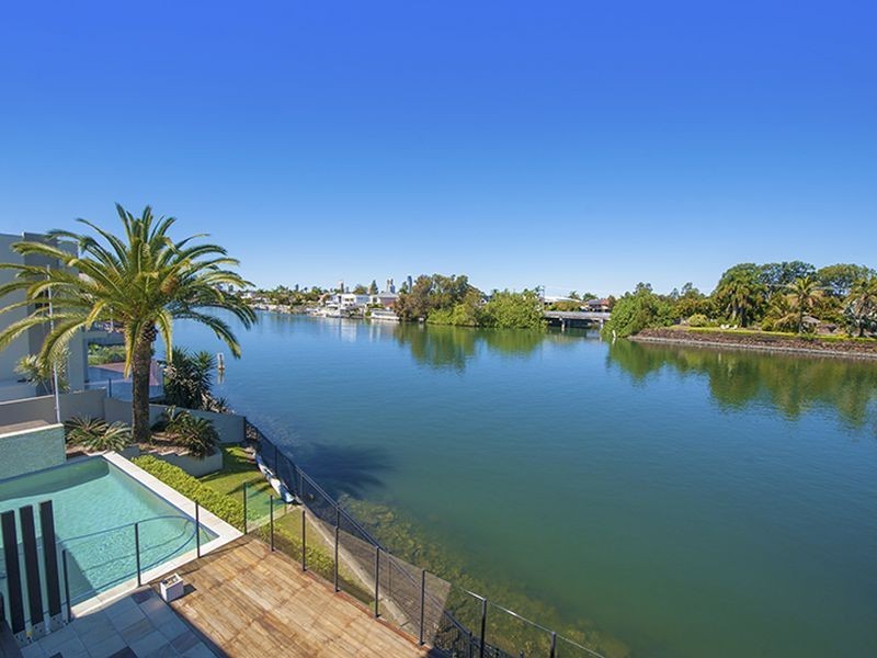 15 La Spezia Court, Surfers Paradise QLD 4217