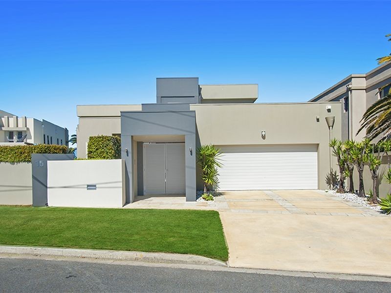 15 La Spezia Court, Surfers Paradise QLD 4217